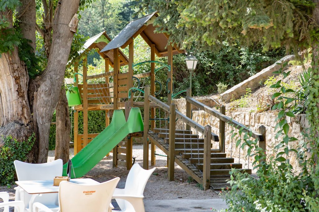 Parque zona infantil hotel villa turistica cazorla