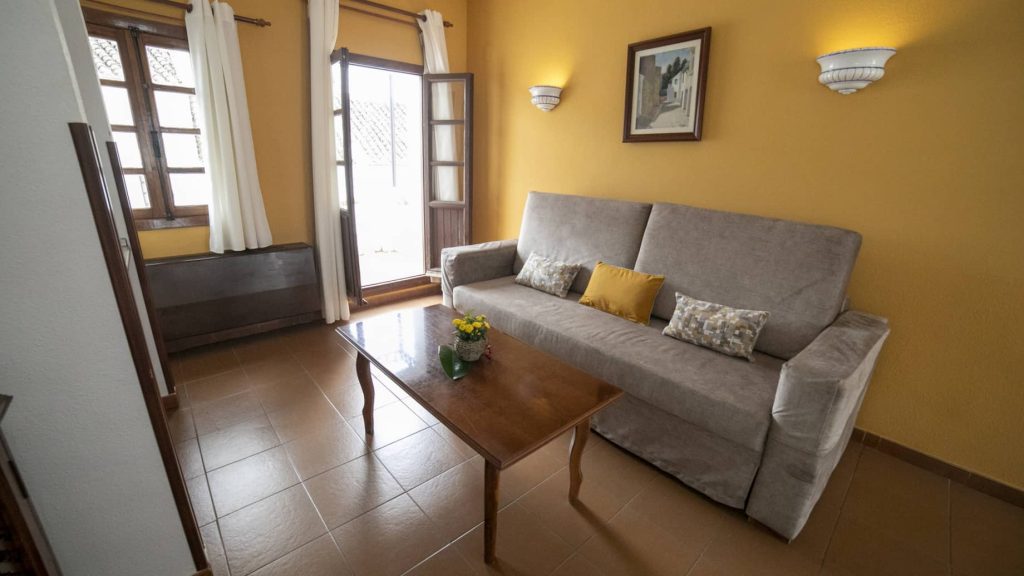 salon doble superior villa turistica de priego
